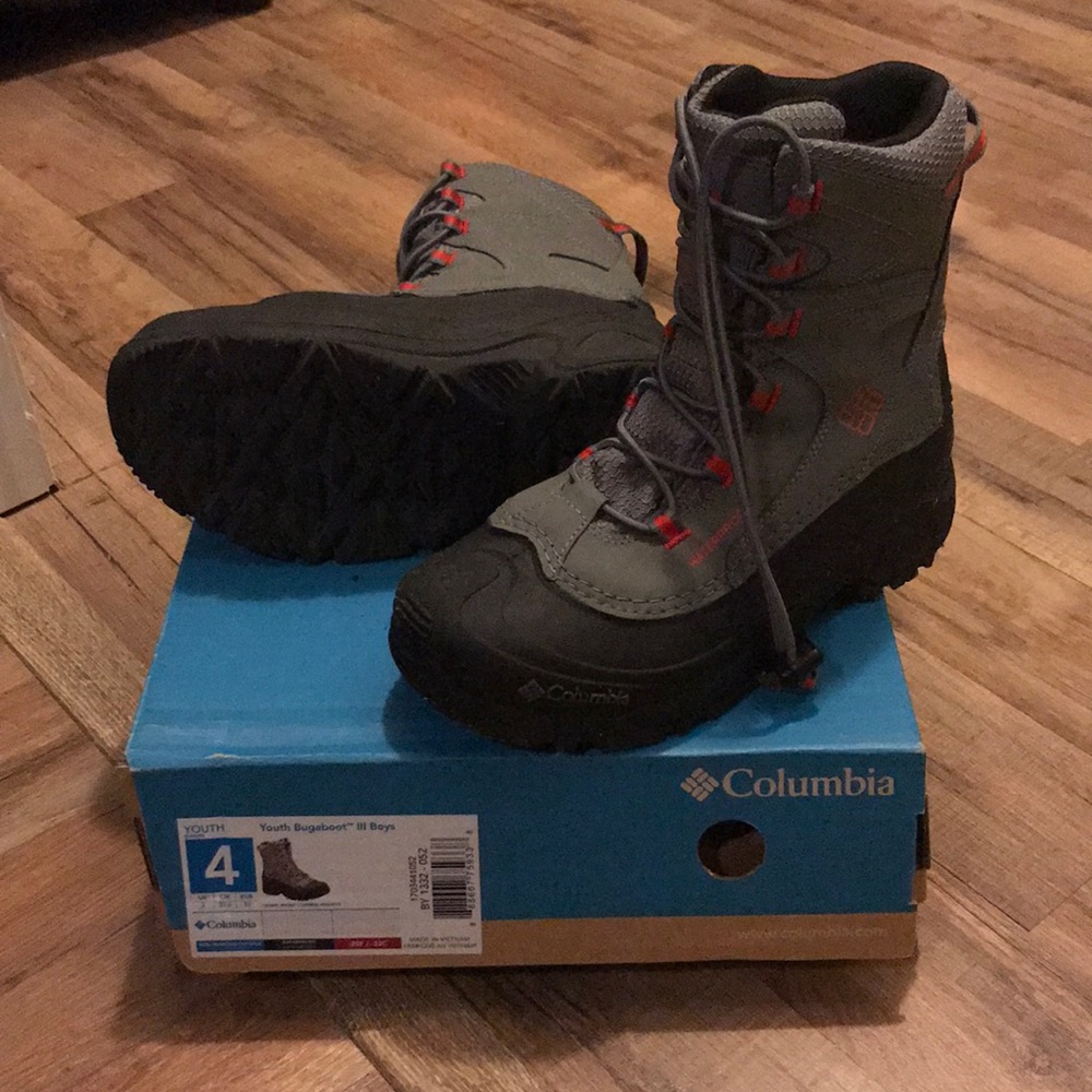 Columbia Youth waterproof boots Size 4